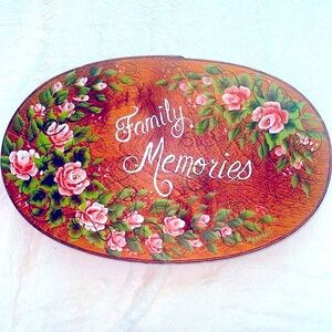 Beautiful Tole Hand Painted Wood Oval Box. Family Memories. Keep Sake. Signed